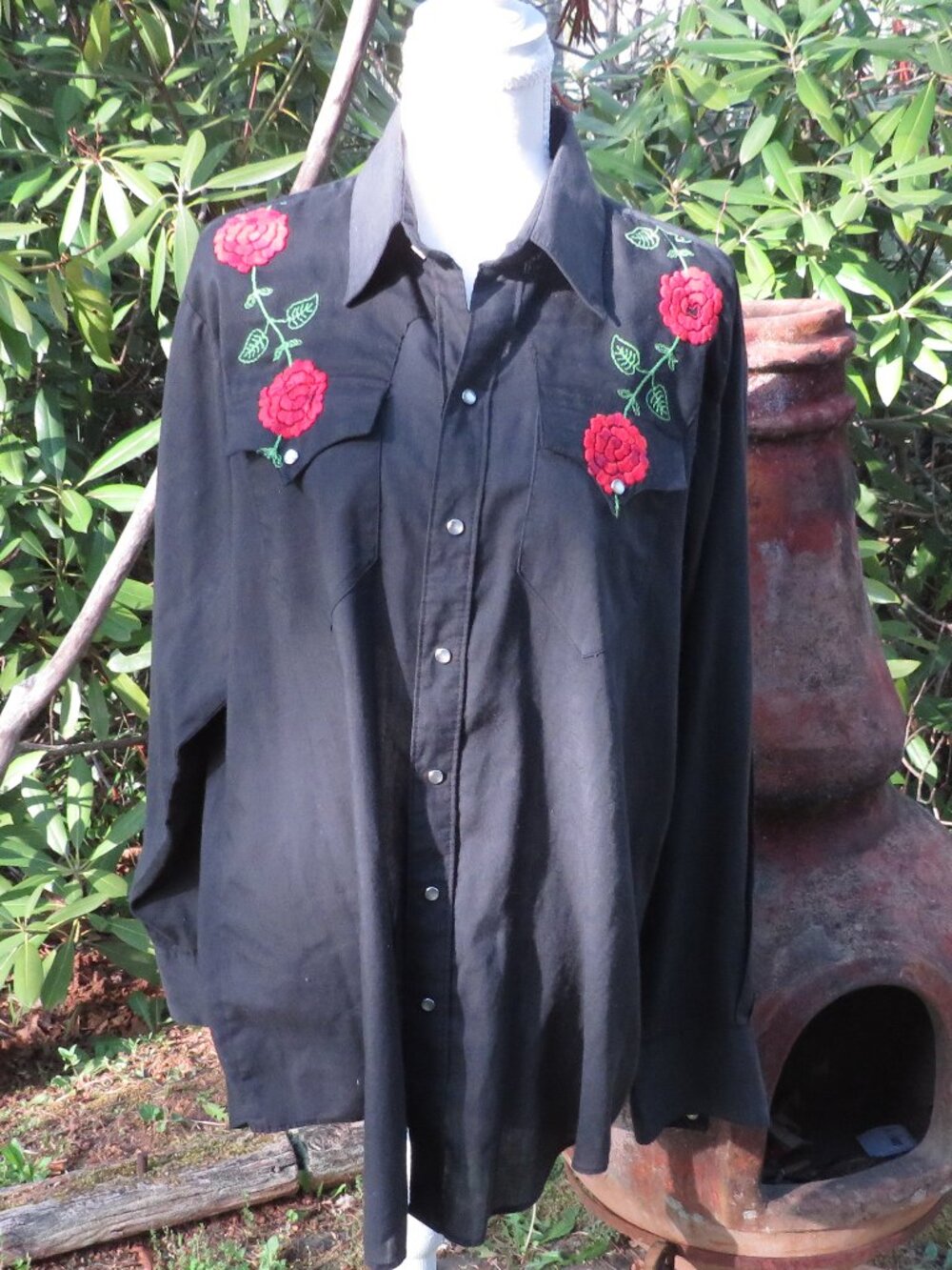 Vintage Rockmount Ranch Wear Black Western Shirt – Red Rose Embroidered Floral
